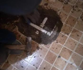 老边卫生间漏水维修公司为您分享下卫生间渗水如何处理及注意事项